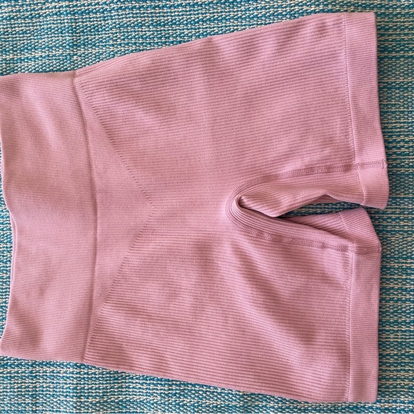 Pink Ribbed Workout Set - Picture 4 of 7